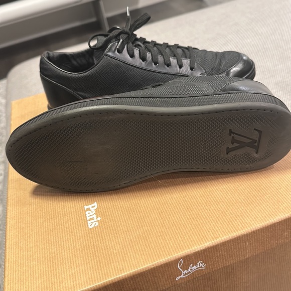 Black Louis Vuitton sneakers - Picture 5 of 6